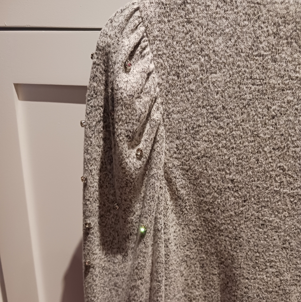 New Rhinestone Puff Sleeve Sweater - Picture 6 of 8